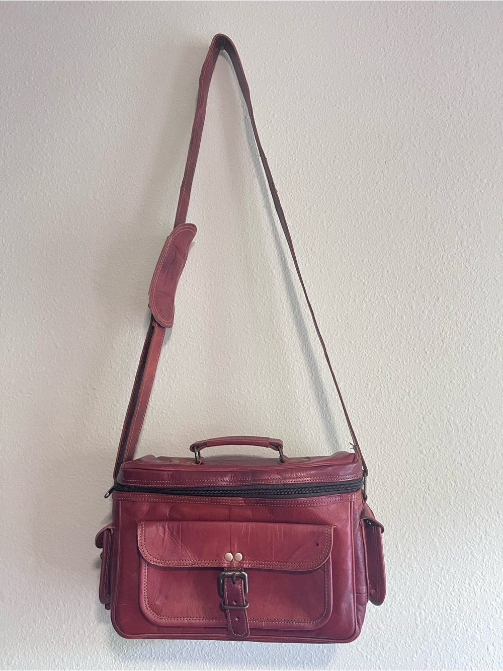 Leather Camera Bag (for DSLR or mirrorless cameras)